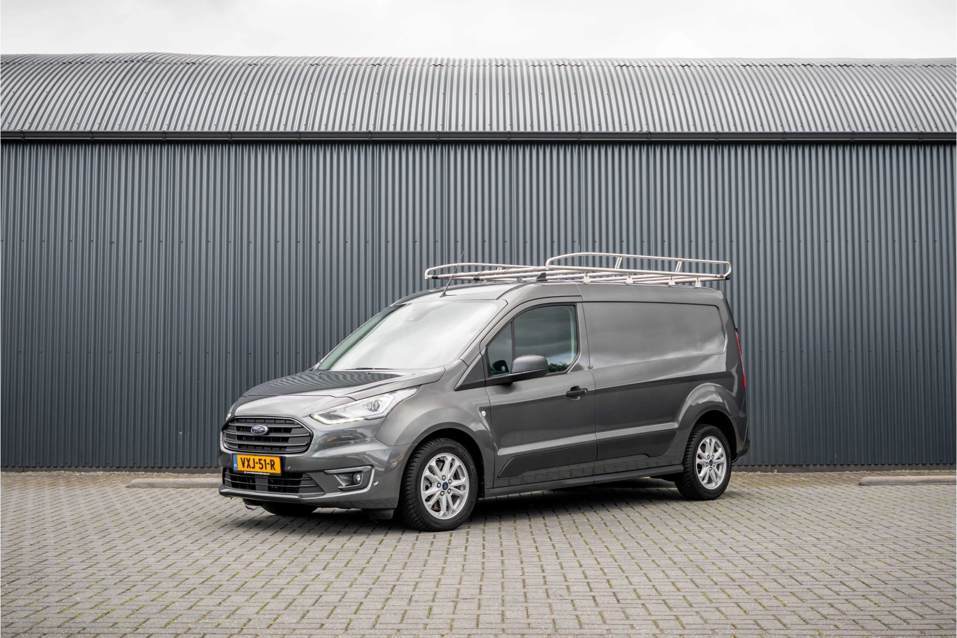 Ford Transit Connect 2023 - 1.5 EcoBlue L2H1 | 3-Zits | Camera | Carplay | Cruise | PDC | Airco | Trekhaak | Imperiaal afbeelding 1
