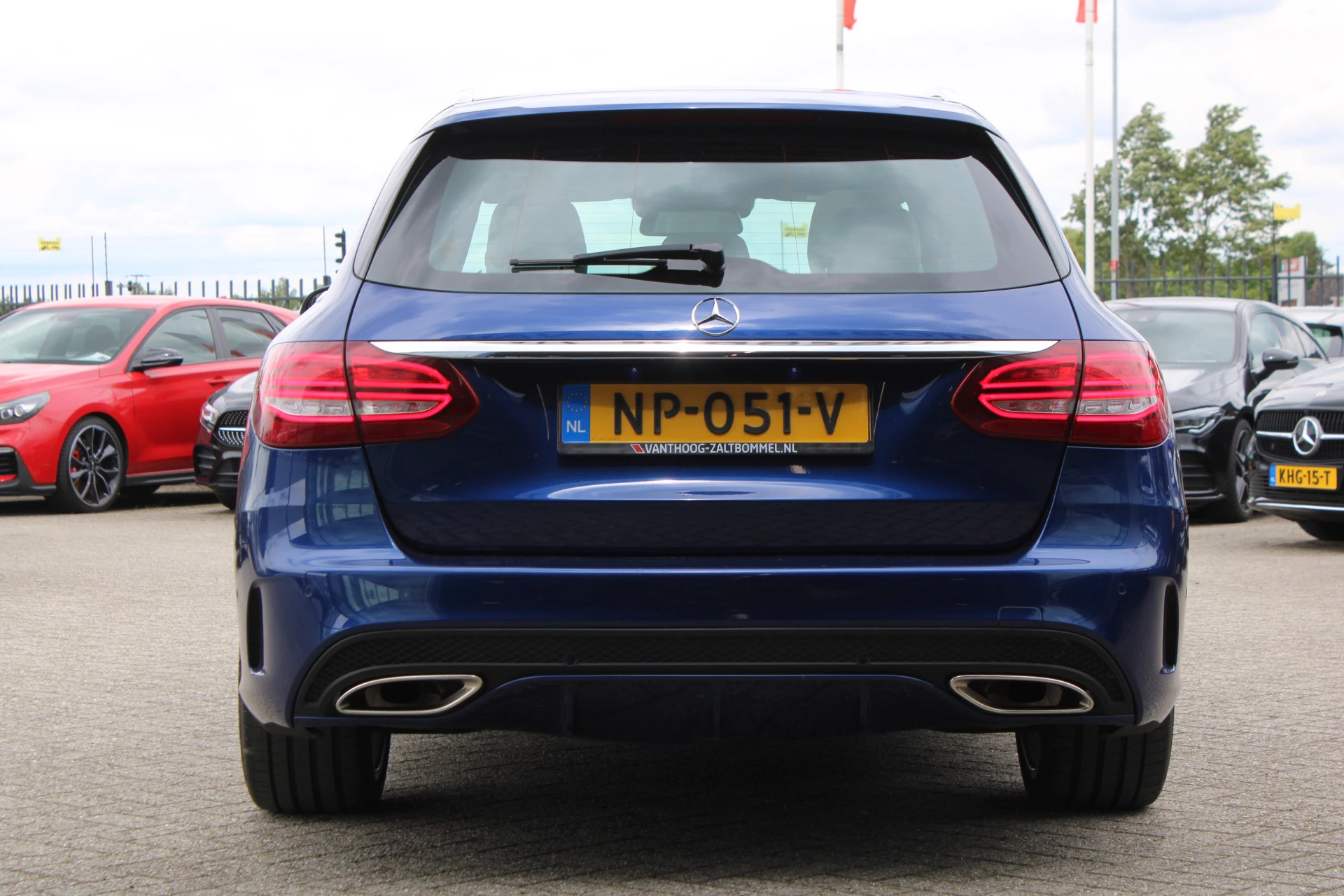 Mercedes-Benz C-Class 2015 - Estate 400 4MATIC AMG PANORAMADAK LUCHTVERING LEDER MEMORY HEAD-UP COMAND 19'' TREKHAAK image 8