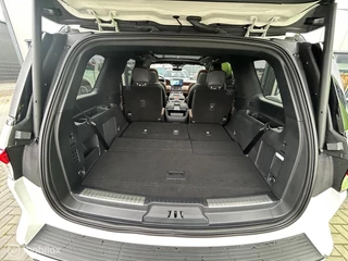 Lincoln Navigator 2024 - Black Label op Grijs kenteken. zdjecie 31
