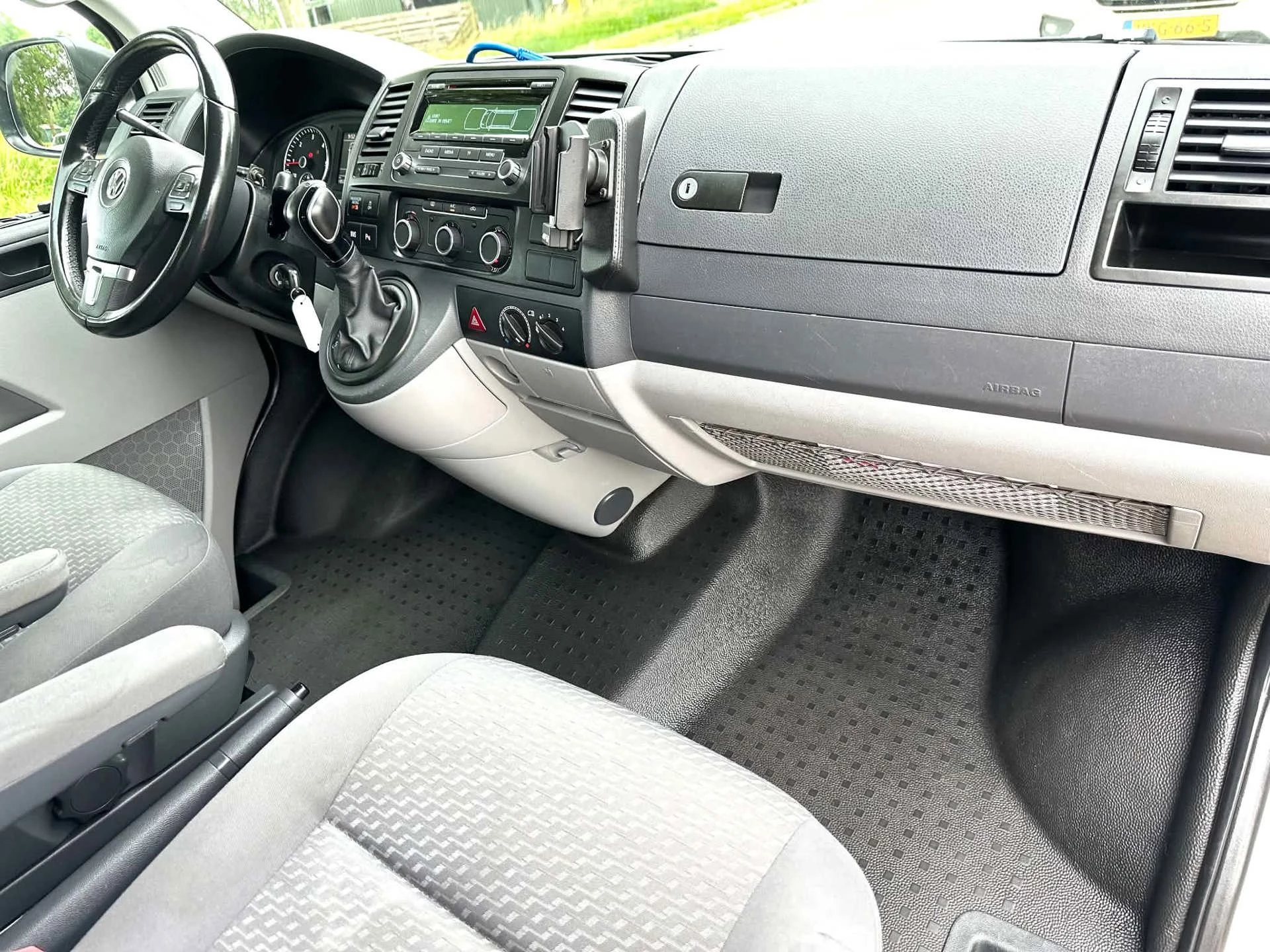 Volkswagen Transporter 2014 - Kombi 2.0 TDI L2H2 AUTOMAAT MARGE 9 PERSOONS afbeelding 32