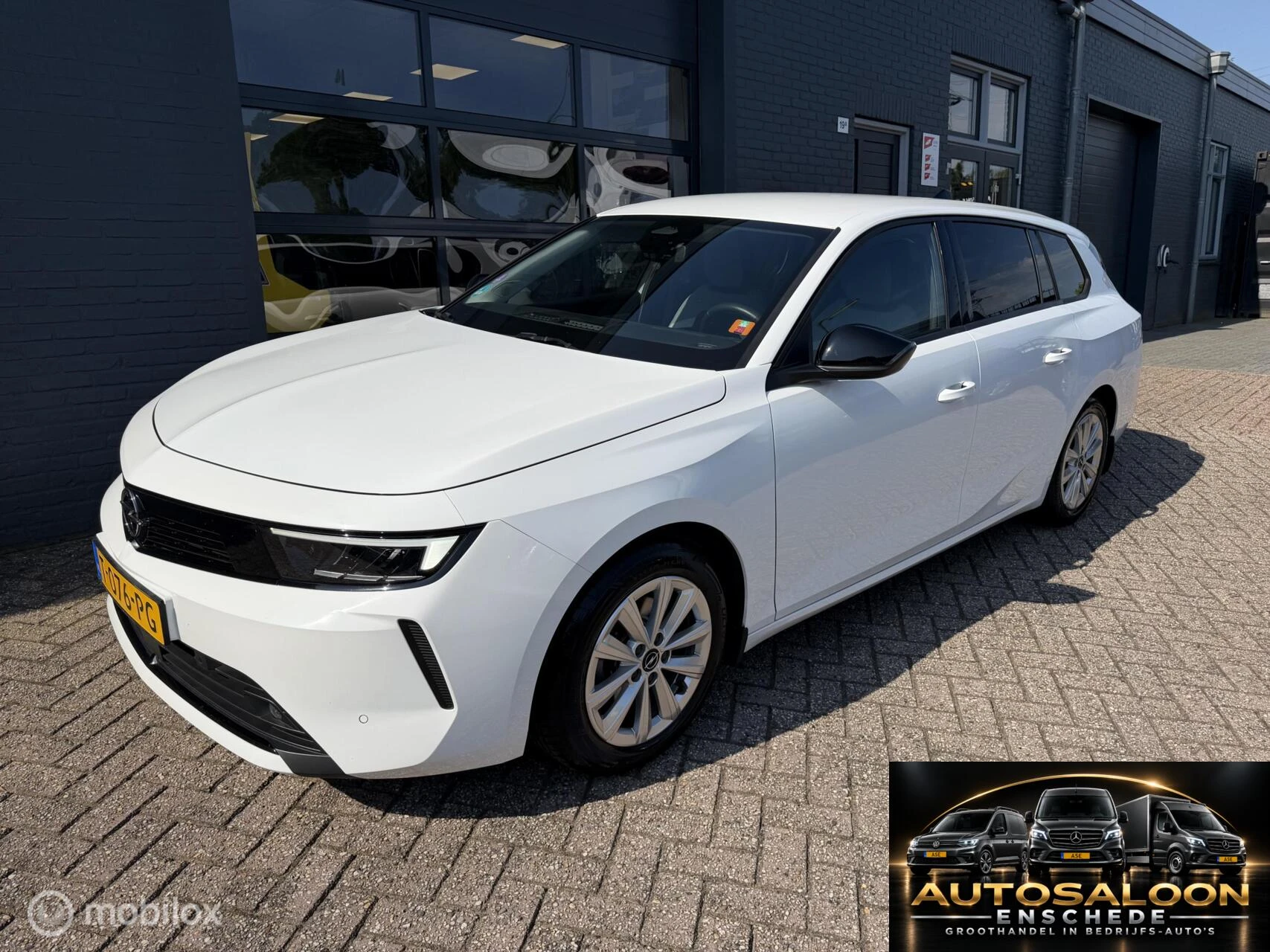 Opel Astra 2023 - Sports Tourer 1.2 110 PK Airco Navi Camera PDC afbeelding 1