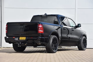 Dodge Ram 1500 2024 - 5.7 V8 4x4 Crew Cab Longhorn zdjecie 2