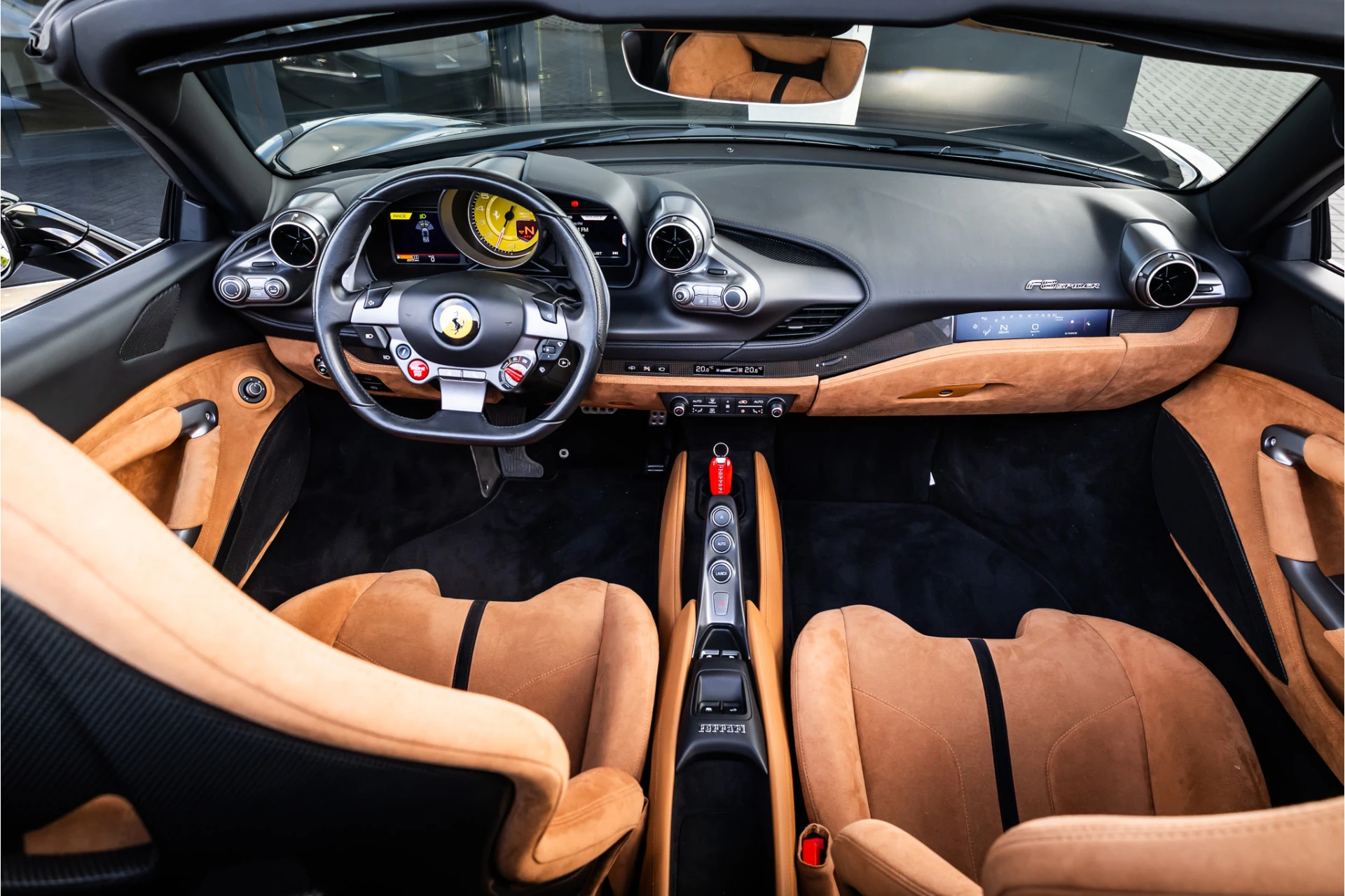 Ferrari F8 Spider 2022 - 3.9 V8 HELE obrázek 11