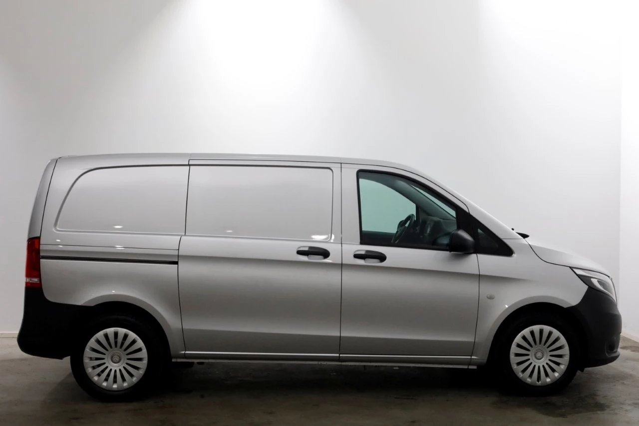Mercedes-Benz Vito 2022 - 114 CDI 136pk Compact 9G Automaat 2x Schuifdeur/LED/Camera/Inrichting 09-2022 obrázek 3