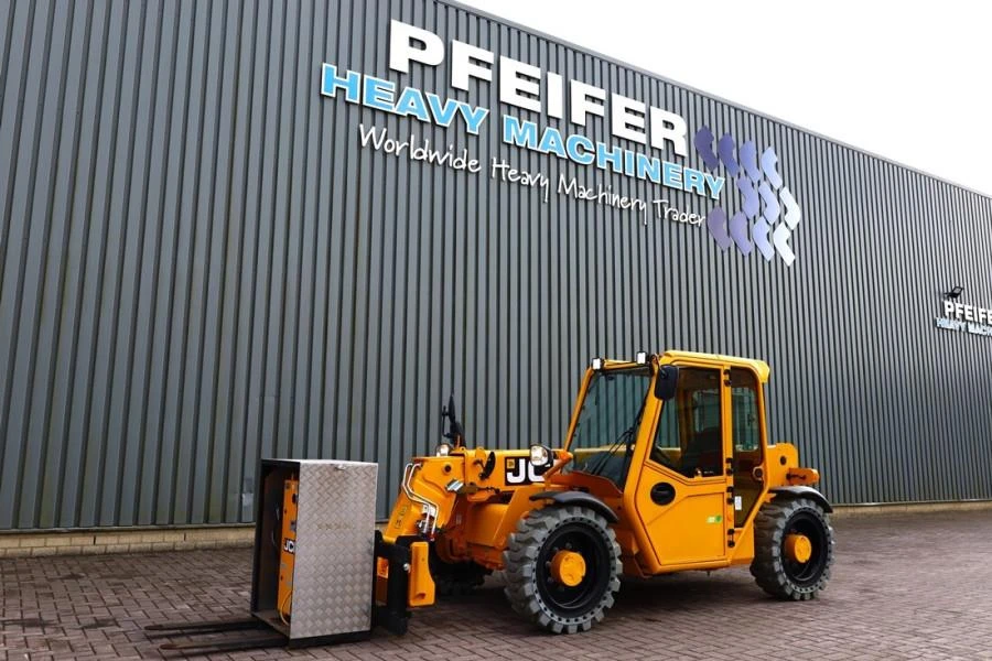 JCB 2022 - 525-60E Fully Electric, 2500kg Capacity, 6m Liftin imagen 1