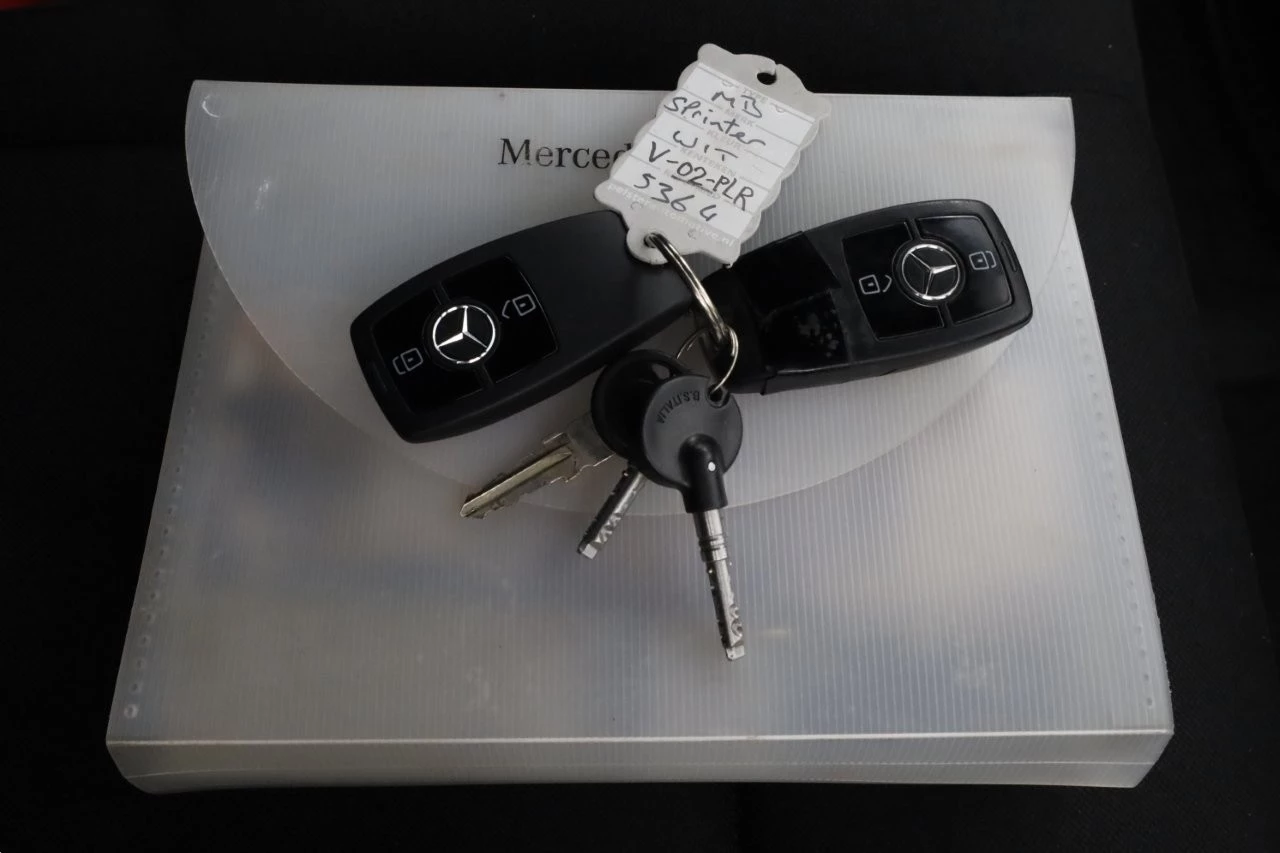 Mercedes-Benz Sprinter 2021 - 315 CDI 150pk RWD L2H2 LED/Airco/Camera 04-2021 Bild 6