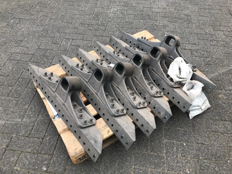 Diverse - FIFTH WHEEL PARTS (NEW) obrázek 1