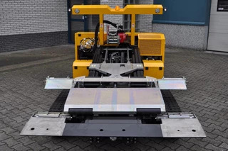 Towtrack benzine 2025 - Rupsvoertuig - Caterpillar truck image 11