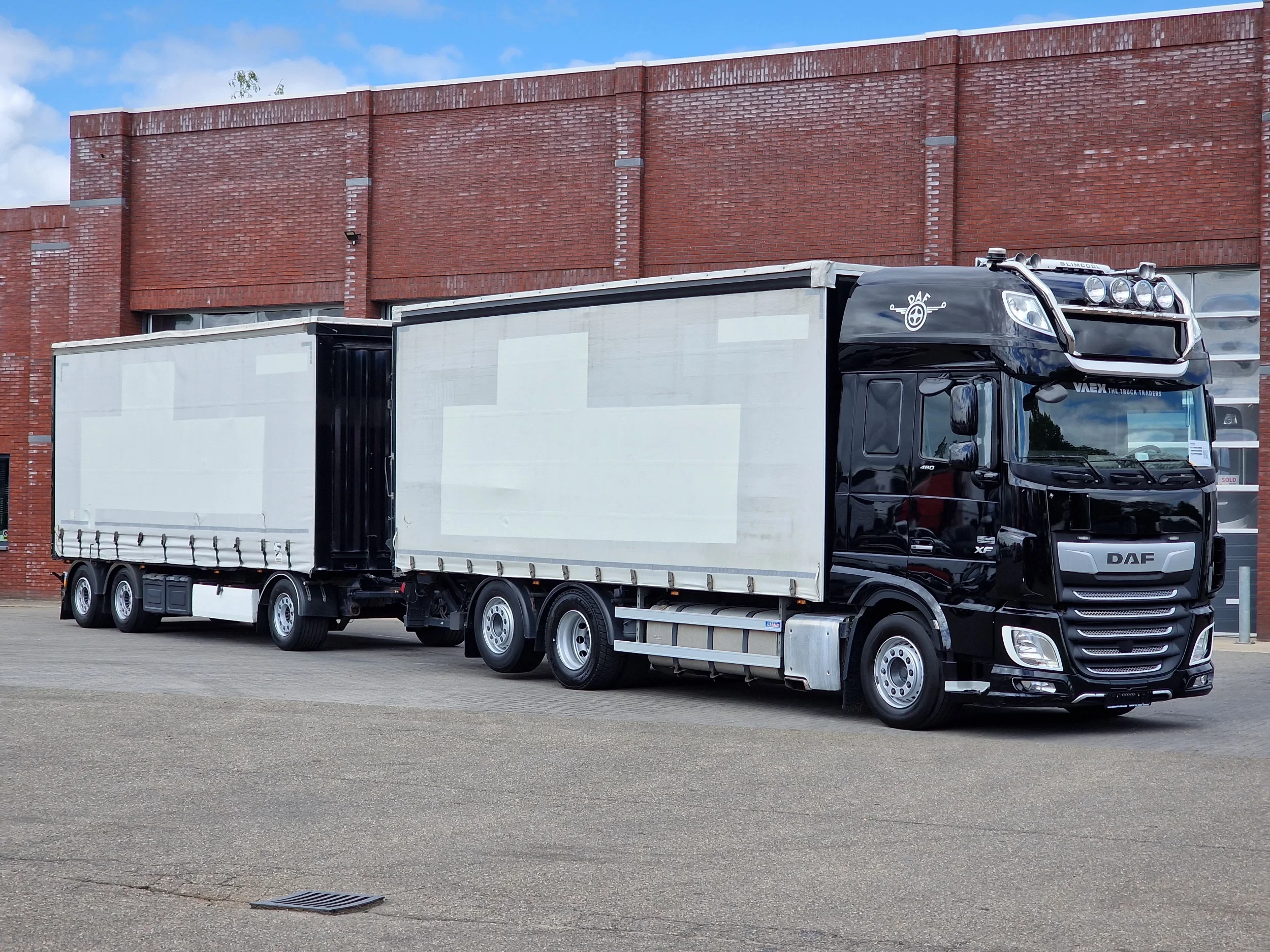 DAF XF480 2019 - SSC 6x2*4 - Tautliner - Full air - Night clima + Krone 3 axle trailer 2015 afbeelding 1