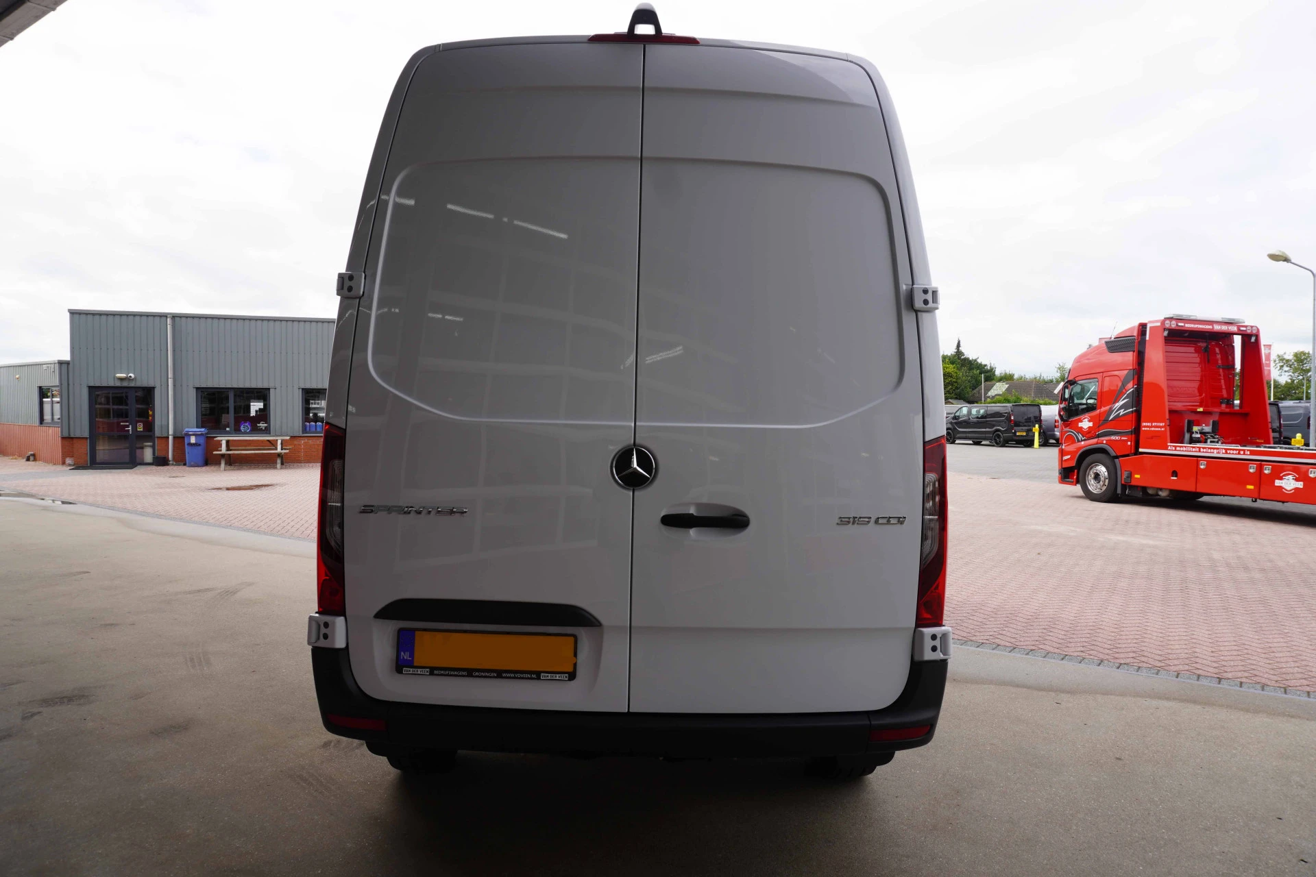 Mercedes-Benz Sprinter 2024 - 319 CDI 191PK L2H2 RWD Pro Automaat obrázek 6