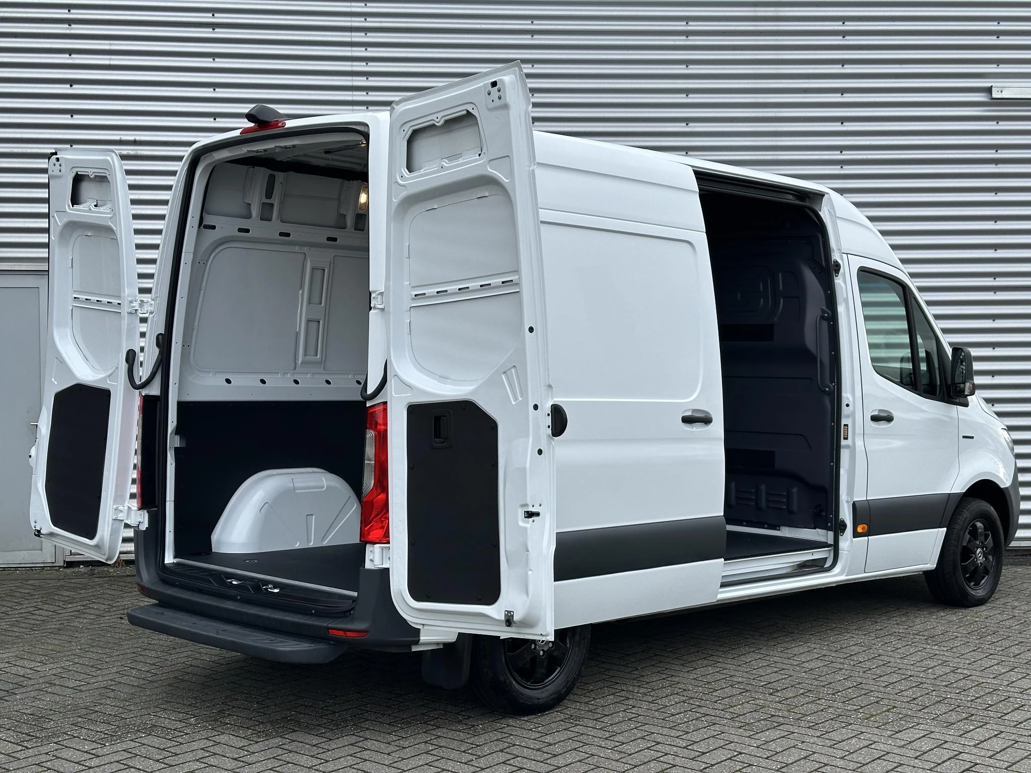 Mercedes-Benz eSprinter 2023 - L2H2 SoH 97% Camera Airco 55kwh image 24