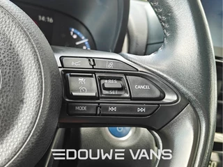 Toyota Yaris Cross 2022 - Hybrid FWD Adventure Panorama Carplay afbeelding 24