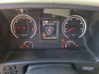 Scania P 2017 - P320 / HYBRIDE / ONLY:294233 KM / LIFT+LENKACHSE / SCHMITZ ISOLATED BOX / PLATFORM / LWDS / NAVI / XENON / AUTOMATIC / EURO-6 / 2017 image 27