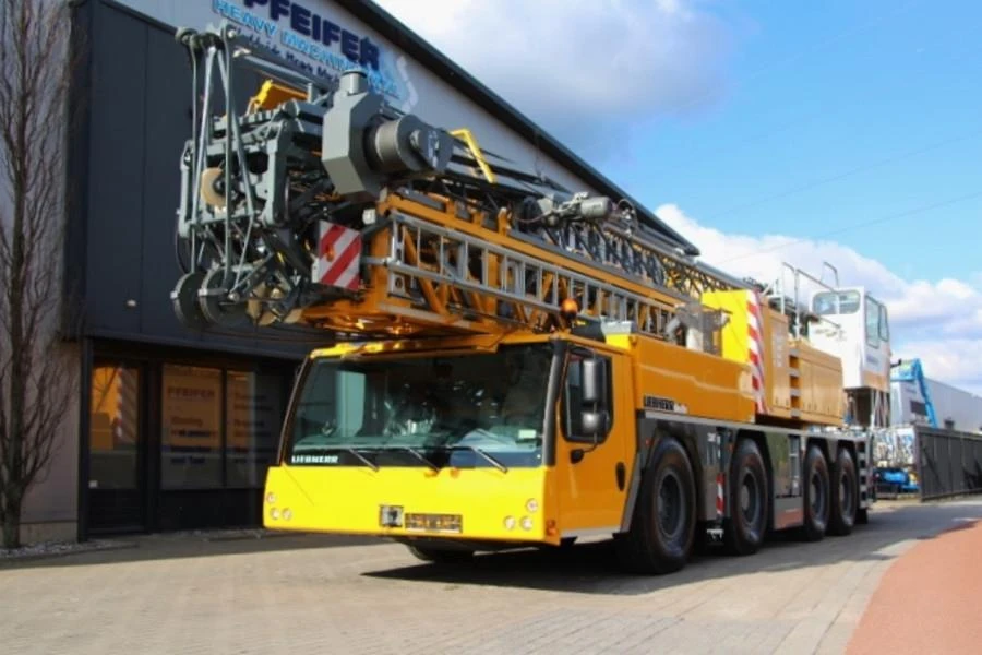 Liebherr 2018 - MK88 Plus Valid Inspection, 45 m Flight, 8t Cap, P image 1