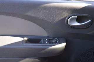 Renault Twingo 2011 - 1.2-16V Collection Airco 75PK image 15