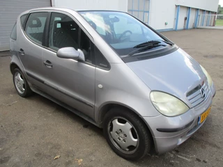 Mercedes-Benz A-Class 1999 - A160 Elegance , Manual obrazek 4
