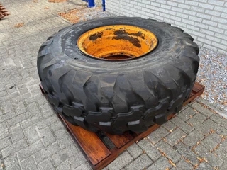 Dunlop N/A - Used 555/70R24 EM Dunlop wheel for Ahlmann wheelloader изображение 1