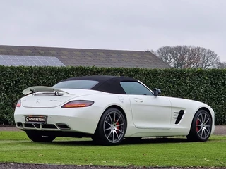 Mercedes-Benz SLS 2013 - GT 6.3 AMG Roadster - Full spec - German registration imagem 9