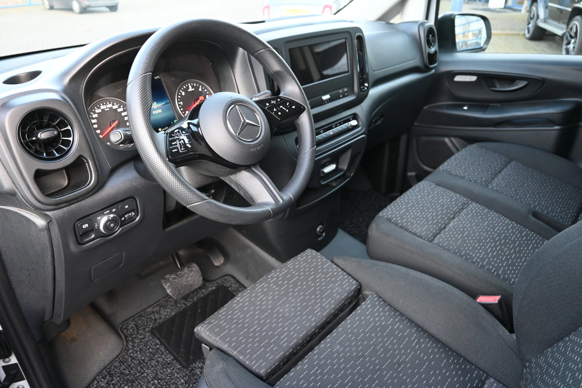 Mercedes-Benz Vito 2024 - 116 CDI L2 Pro Bild 4