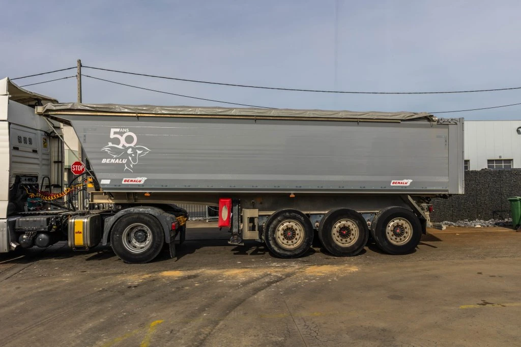 Benalu 2018 - C3910 -30m3+ BACHE CRAMARO afbeelding 10