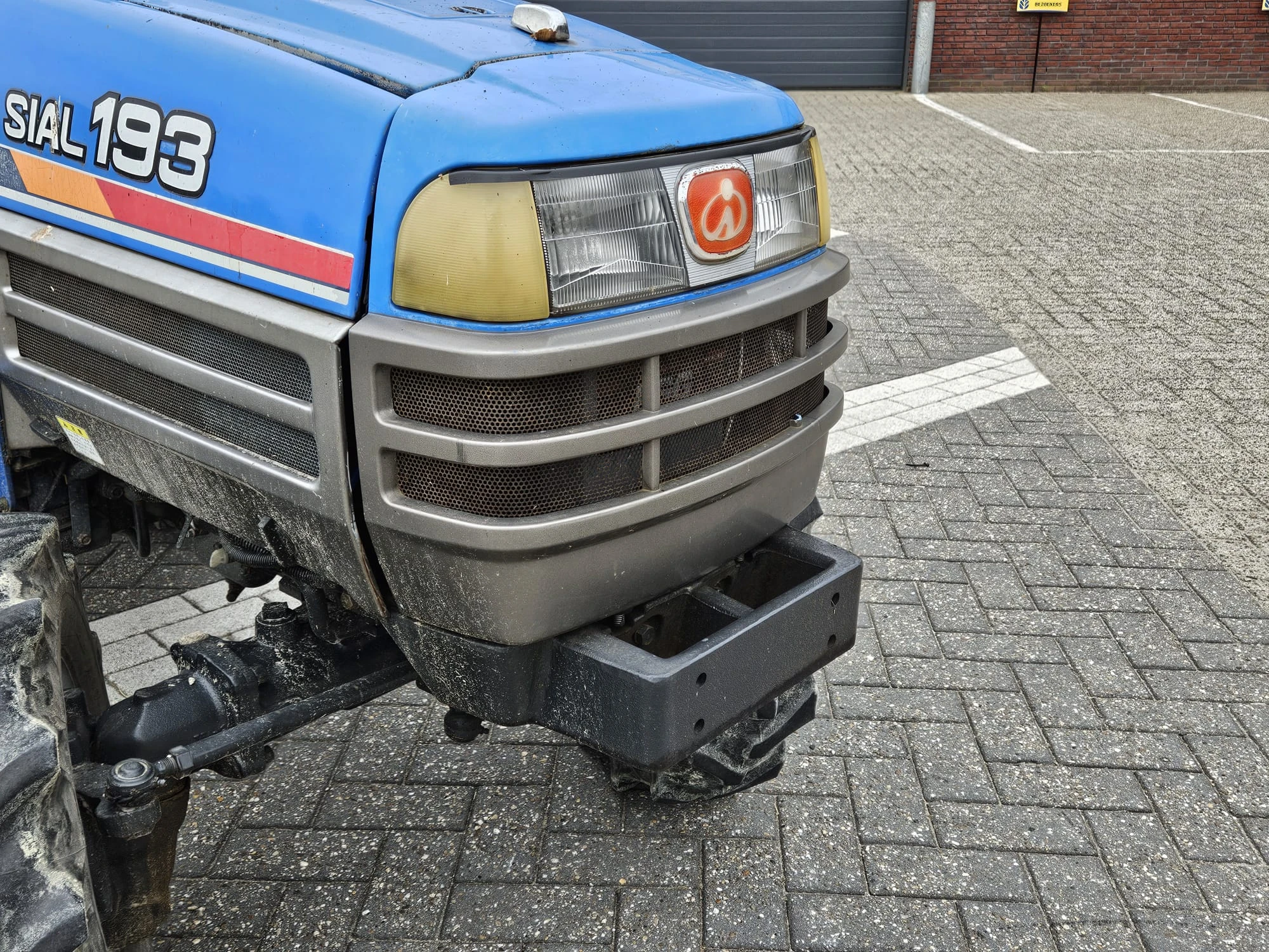 Iseki 1998 - SIAL 1932306+548/456+ compact tractor afbeelding 9
