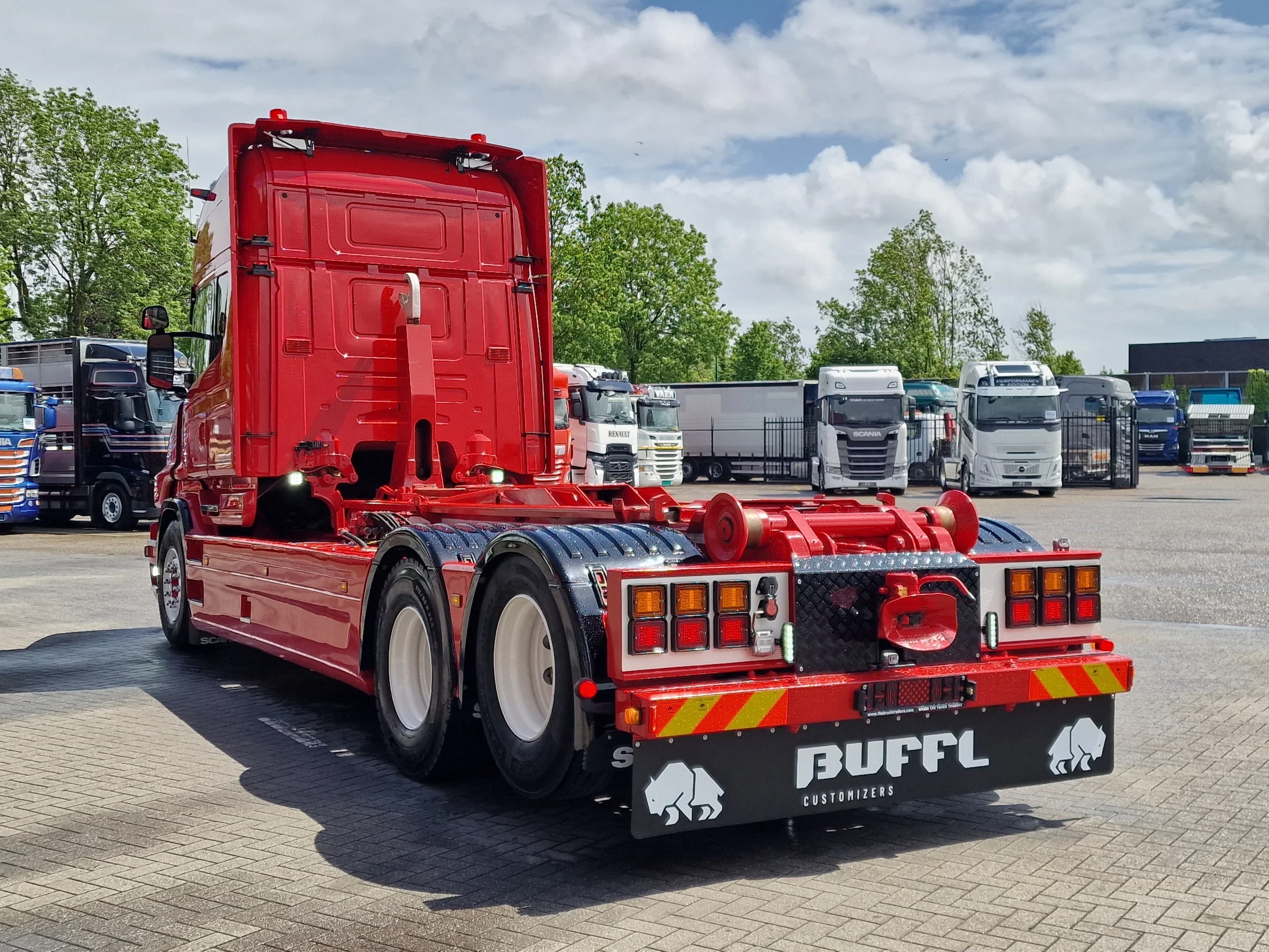 Scania T 2016 - T520 V8 6x2 - AJK Hooklift - New BUFFL interior - Retarder - Full air - Show truck Bild 53