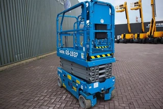 Genie 2022 - GS1932 E-Drive Several In Stock, 8m Working Height изображение 3 миниатюра