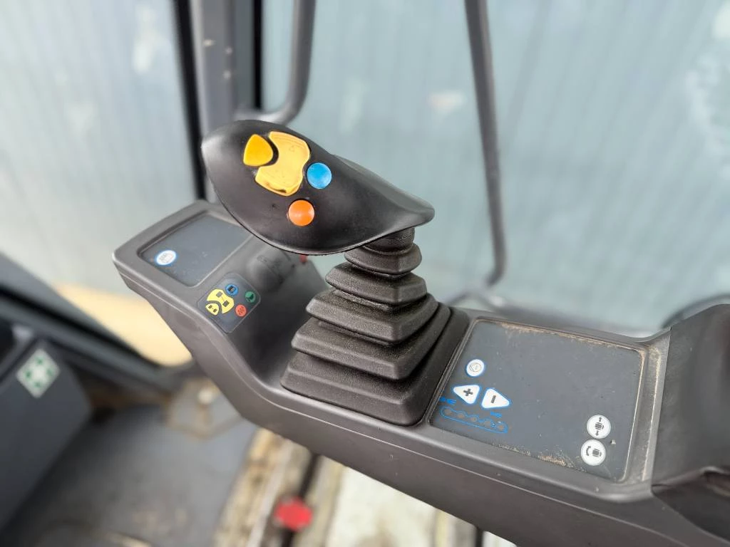 Hamm 2017 - HD+ 110I VO изображение 30