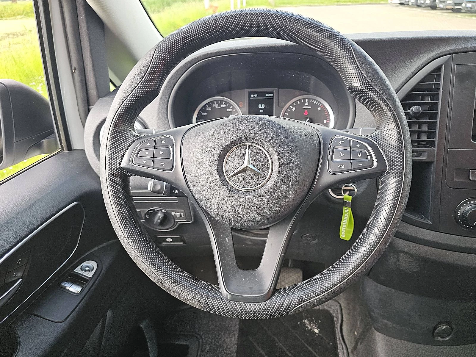 Mercedes-Benz Vito 2020 - 124 изображение 13