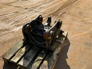Caterpillar Quick coupler CW 40 H4N - N/A obrazek 6