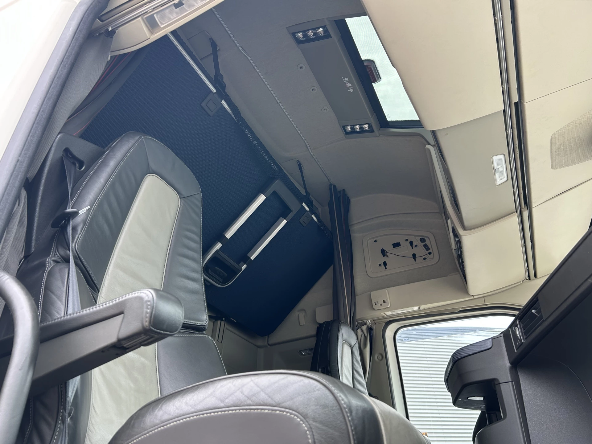 Volvo FH 2021 - 460 Globetrotter XL / Dual Clutch afbeelding 15
