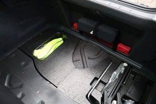 Chrysler Crossfire 2003 - 3.2 V6 LIMITED / LEDER / YOUNGTIMER obrazek 33