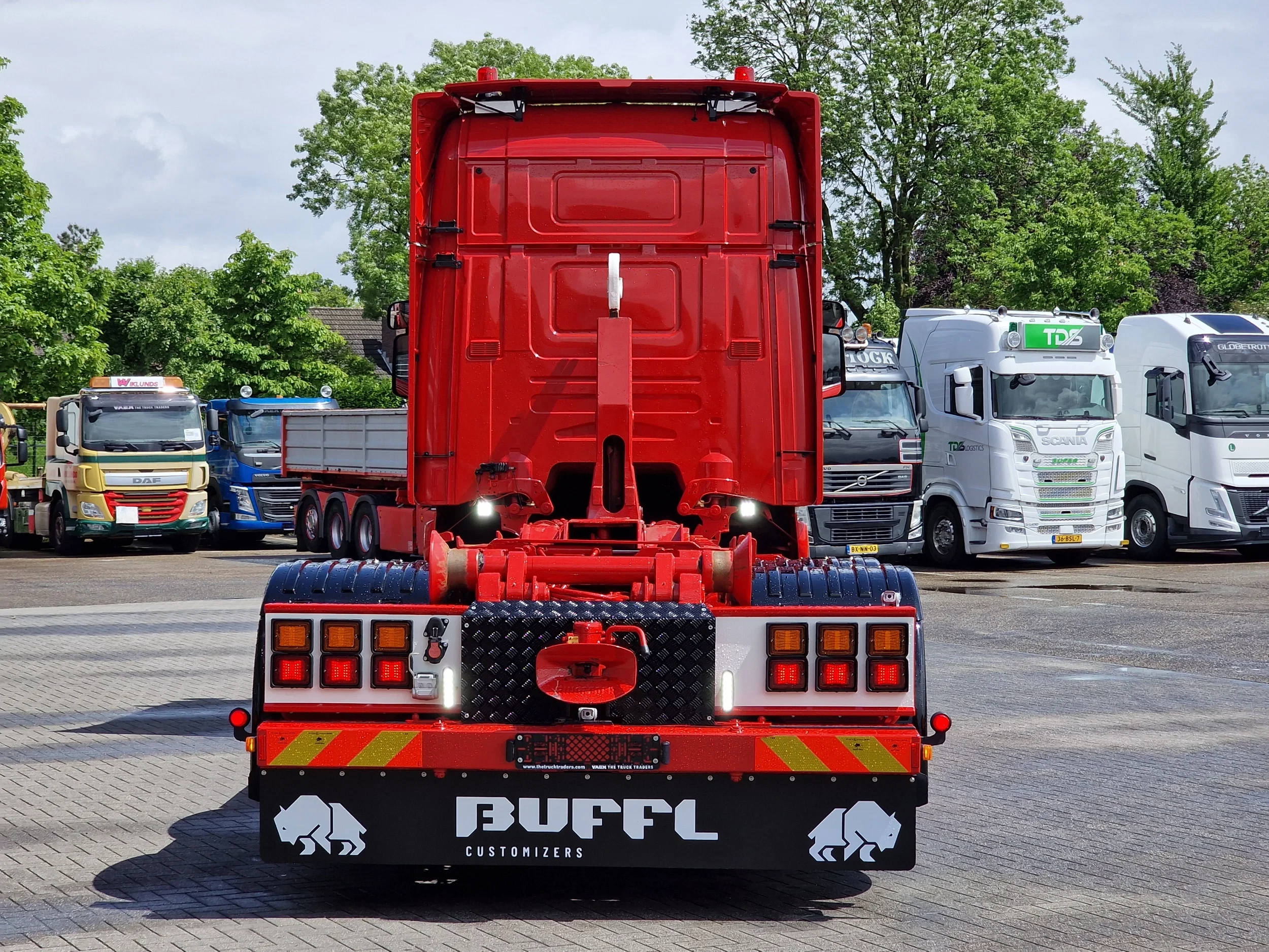 Scania T 2016 - T520 V8 6x2 - AJK Hooklift - New BUFFL interior - Retarder - Full air - Show truck Bild 54