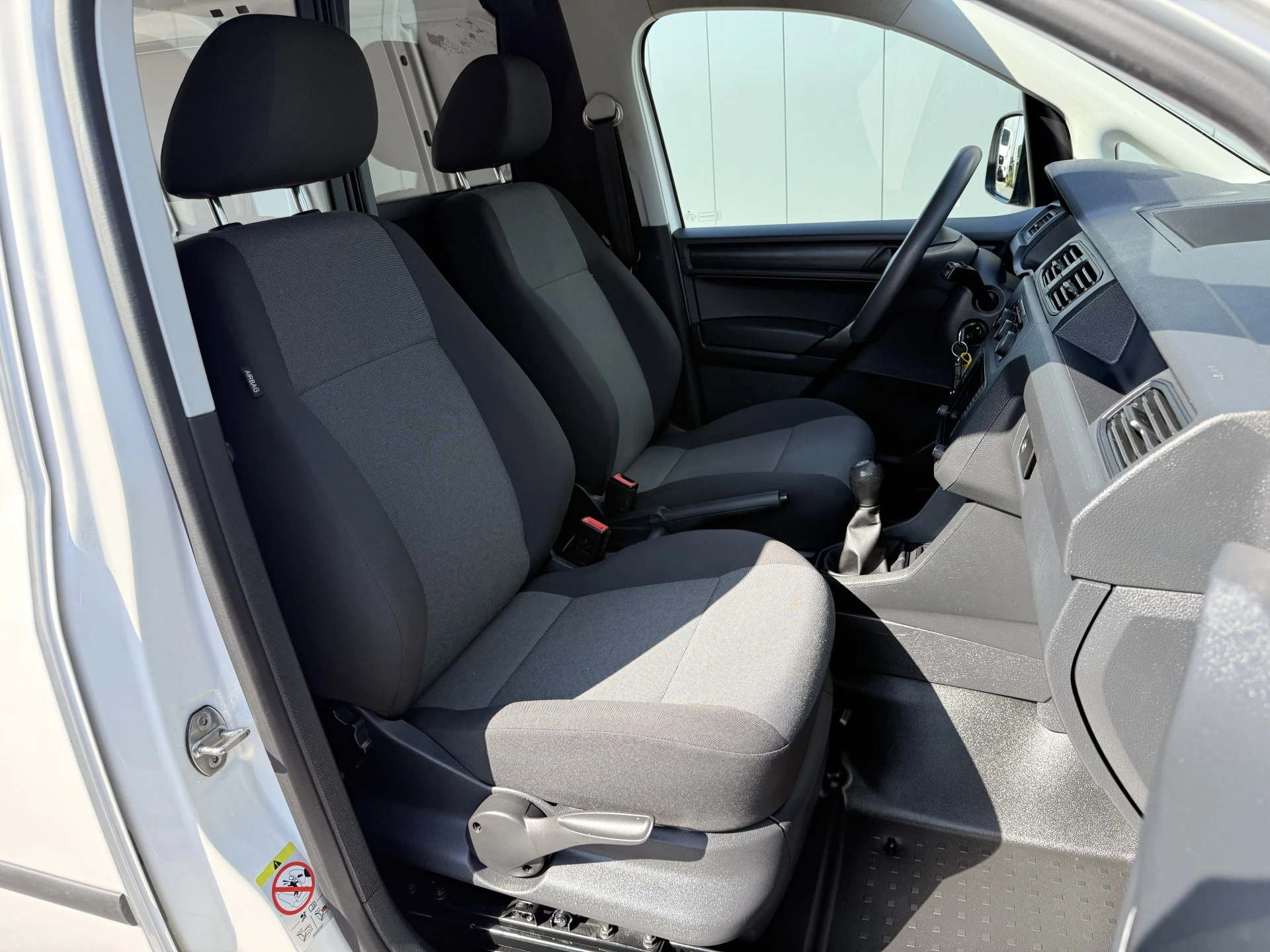 Volkswagen Caddy 2020 - 2.0 TDI 102 PK / L2H1 / MAXI / ORIG. NL / AIRCO / NAVIGATIE / PDC afbeelding 6
