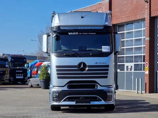 Mercedes-Benz Actros 2025 - 2548 6x2/4 Procabin GigaSpace - NEW - Night clima - PTO - ACC - Sliding 5th wheel image 2