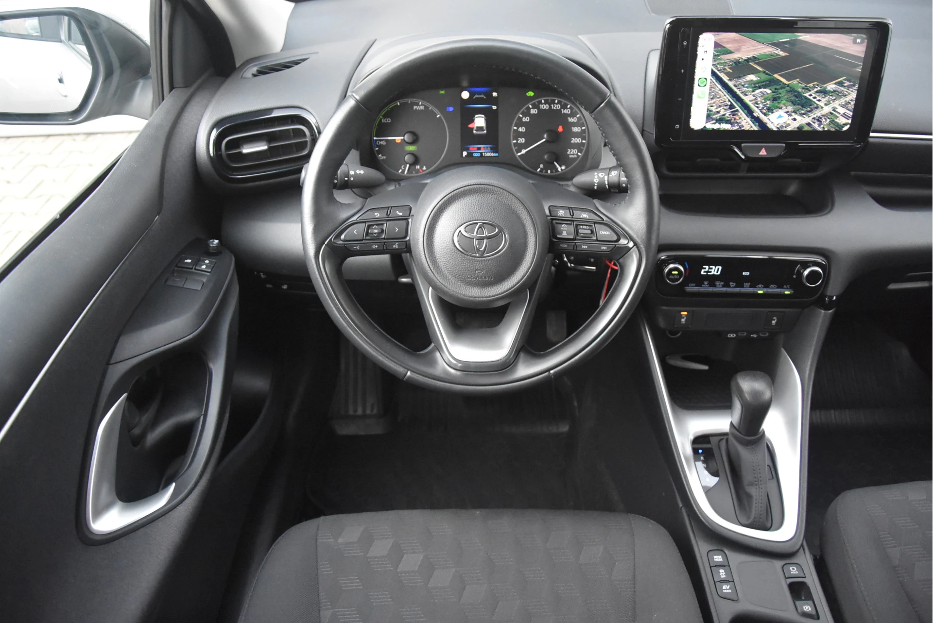 Toyota Yaris 2024 - 1.5 Hybrid 115 Comfort zdjęcie 23