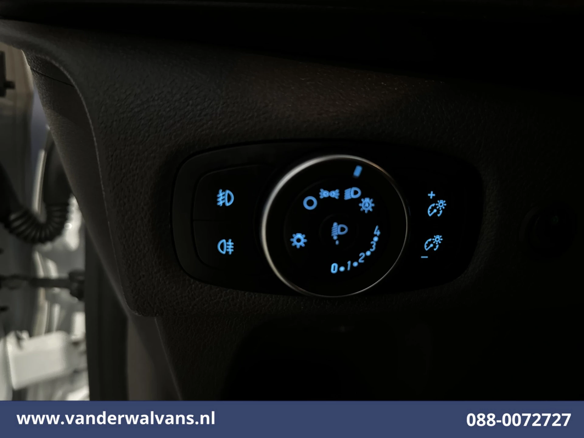 Ford Transit Custom 2022 - 2.0 TDCI 130pk L2H1 Euro6 Airco | Camera | LED | Apple Carplay | Cruisecontrol | 2800kg Trekhaak obrázek 18