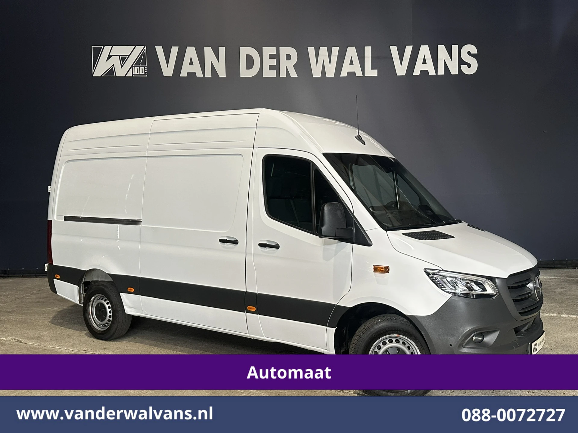 Mercedes-Benz Sprinter 2024 - 317 CDI 170pk 9G-Tronic Automaat L2H2 Euro6 Airco | Camera | Navigatie | LED | Cruisecontrol | Stoelverwarming afbeelding 1
