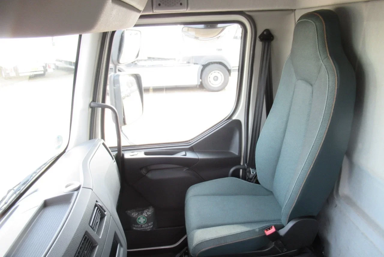 Volvo 240 2021 - FL Schuifzeil + Klep 1500 kg Euro 6 zdjęcie 6