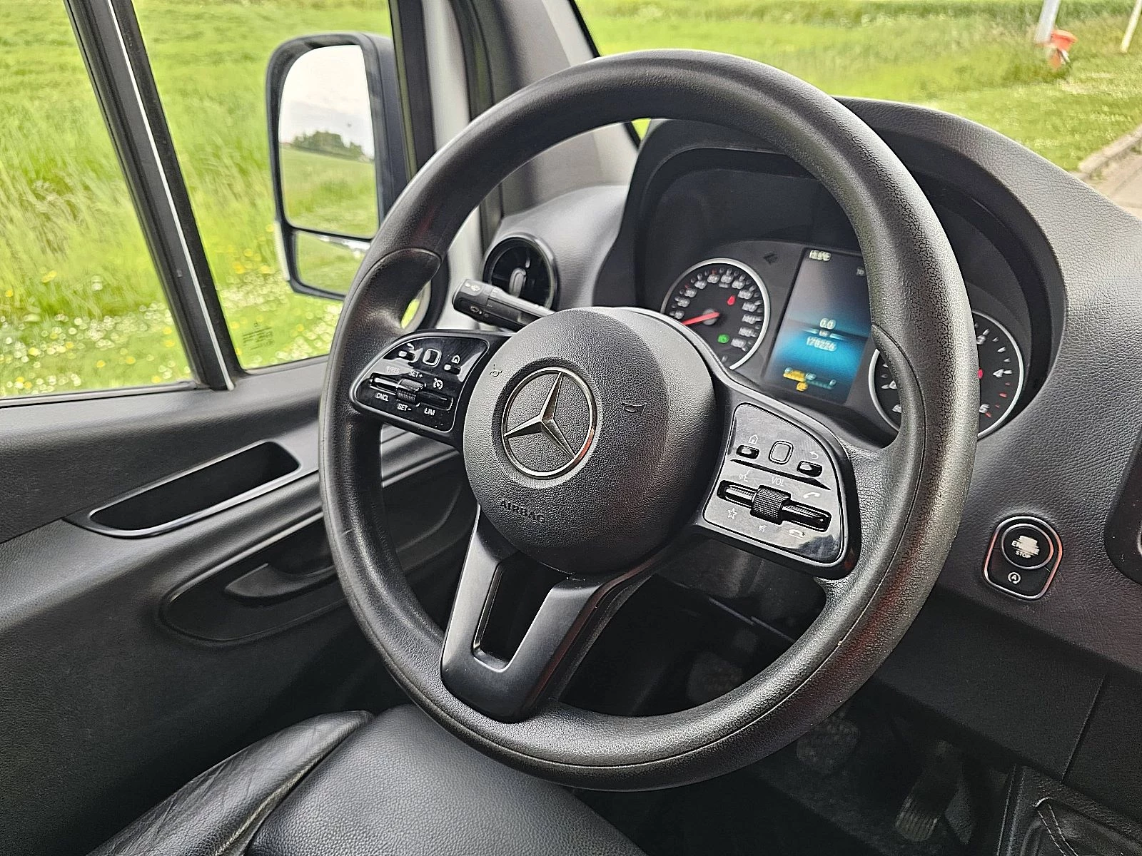 Mercedes-Benz Sprinter 2021 - 317 zdjęcie 10