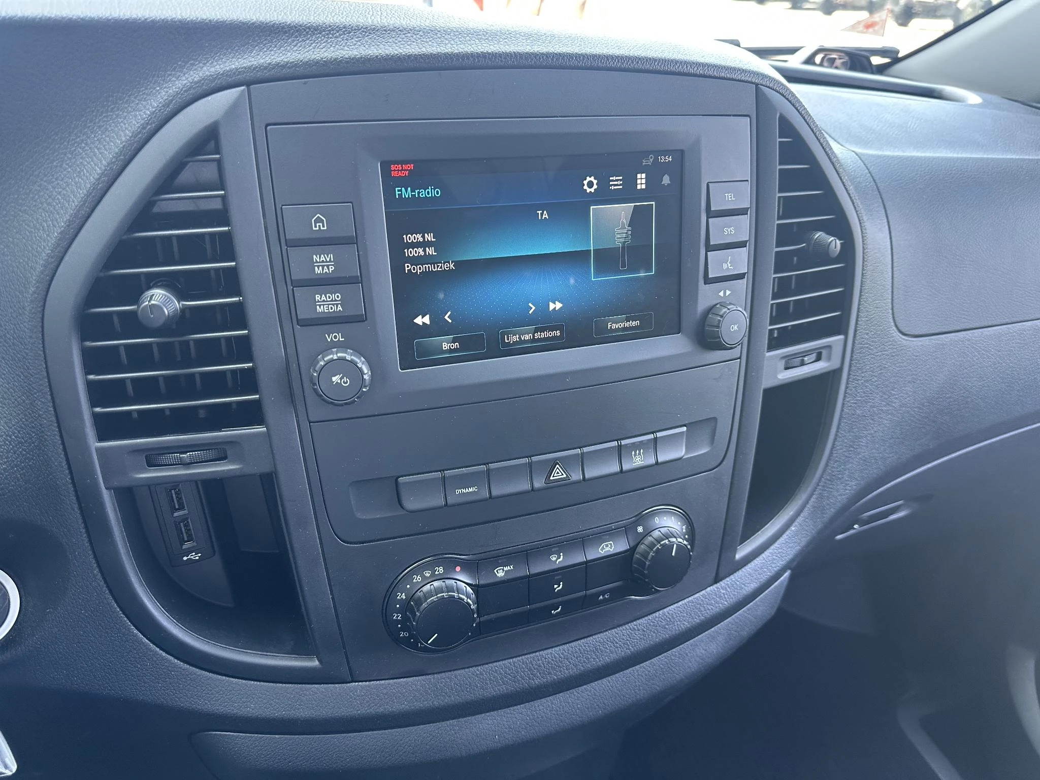 Mercedes-Benz eVito 2025 - eVito 112 66kWh Airco Apple Carplay Navigatie afbeelding 7
