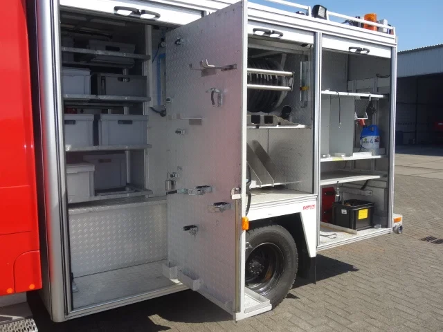 MAN LE 2002 - 220C GODIVA POMP 2000 LITER TANK,MANUAL GEARBOX obrázek 3