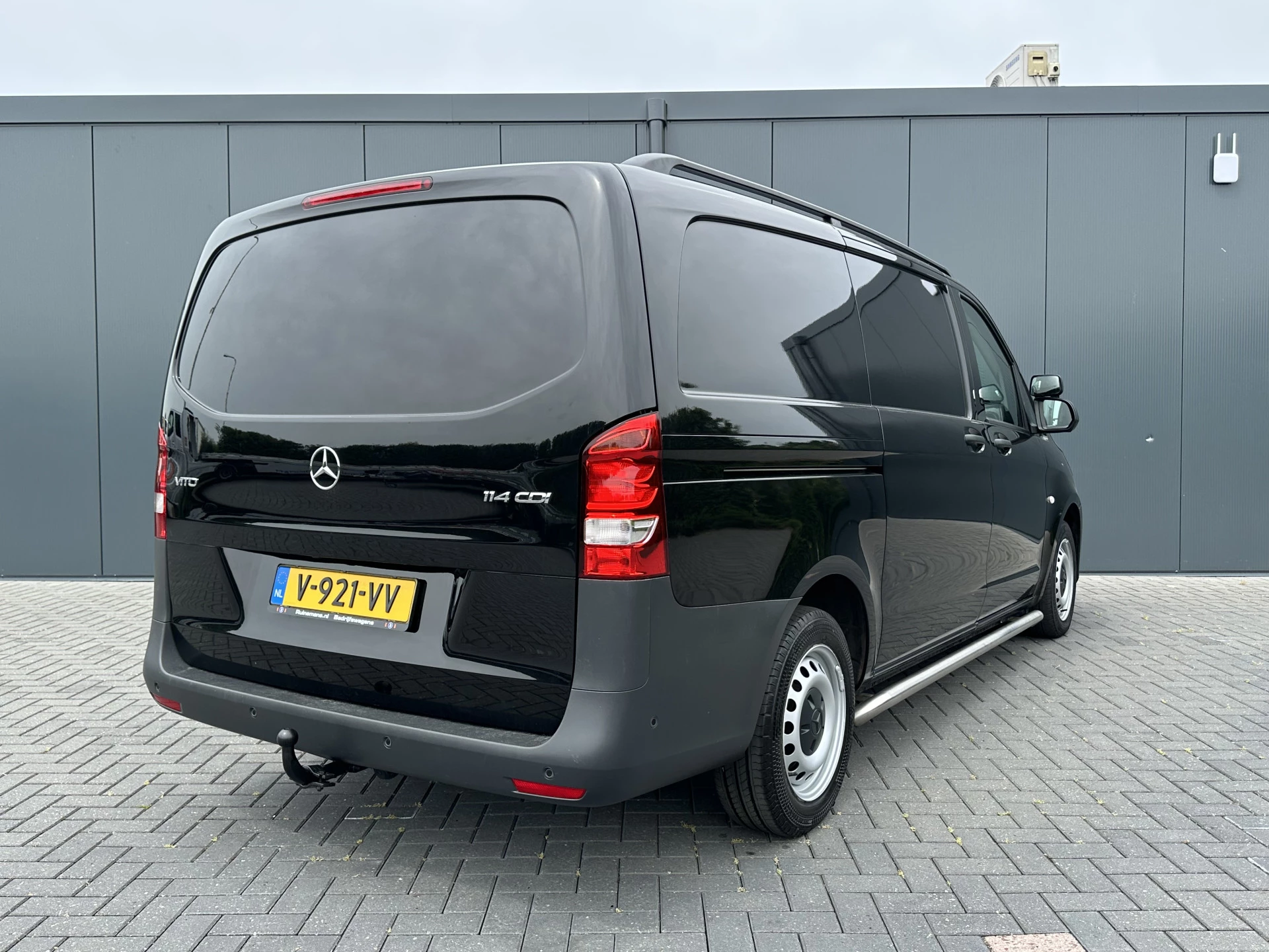 Mercedes-Benz Vito 2019 - 114 CDI 136 PK E6 AUTOMAAT / L2H1 / 1e EIG. / TREKHAAK / CAMERA / 2x SCHUIFDEUR / CRUISE / AIRCO Bild 4