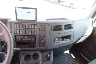 Volvo FL 250 2022 - Meubelbak + Dhollandia 1500 Full air suspension bild 15
