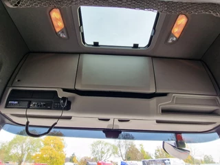 Scania S 2025 - S460 Highline 4x2 - Lowdeck - New - Retarder - Night clima - 2x tank - Led - Full spoiler bild 19