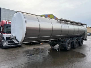 Burg N/A 2010 - O-3-45T, 2 AXEL STEERING,34000 LITER zdjecie 1