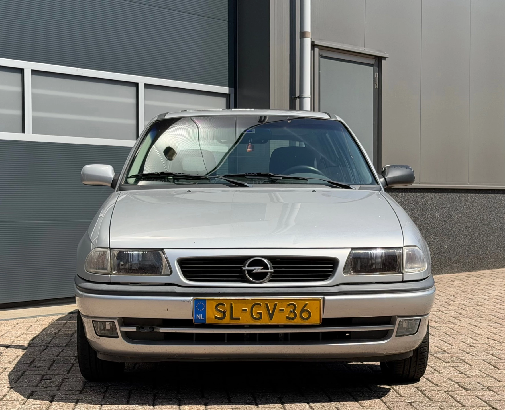 Opel Astra 1998 - 1.6i Edition bj.1998 Invalide aanp|Apk 6-2027. afbeelding 4