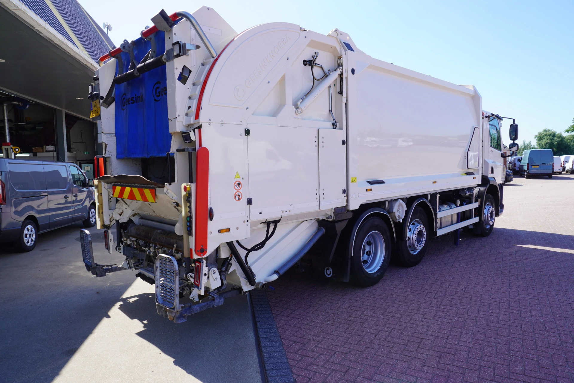 DAF CF 290 FAG 2017 - 286 Pk Euro 6 Automaat Vuilniswagen afbeelding 3