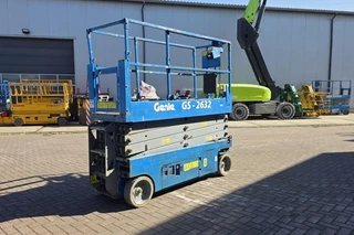 Genie 2015 - GS2632 Electric, 10m Working Height, 227kg Capacit zdjęcie 2 miniatura