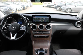 Mercedes-Benz C-Class 2020 - Estate 300e AUT9 AMG Line KEY-LESS GO COMAND CARPLAY image 2